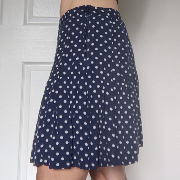 Hollister dark blue dot skirt - Picture 2 of 11